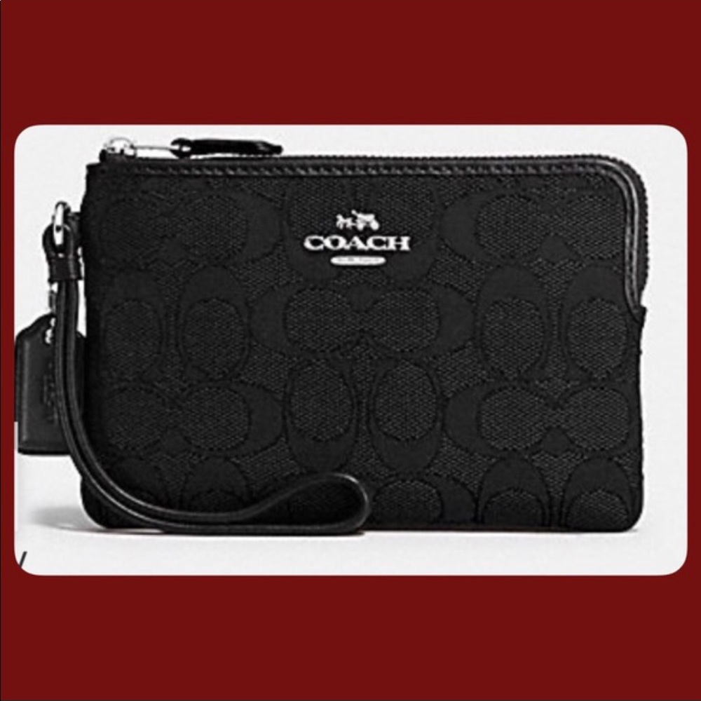 ❣️NWT-COACH CORNER ZIP WRISTLET/ OUTLINE SIGNATURE